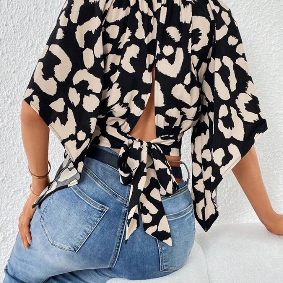 Off-shoulder Batwing Blouse - Picture 4 of 5